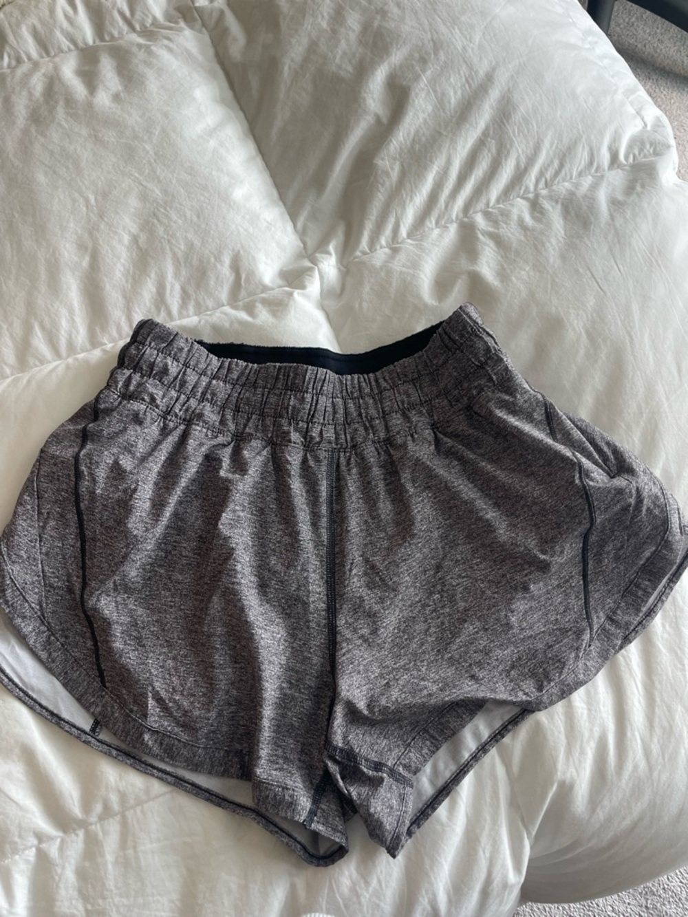 Lululemon Track That high rise short 3inch inseam